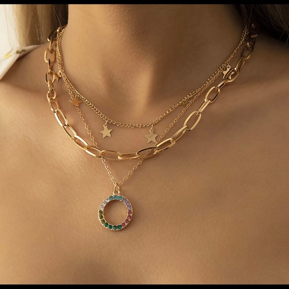 Layered necklace with pendant - Picture 4 of 5